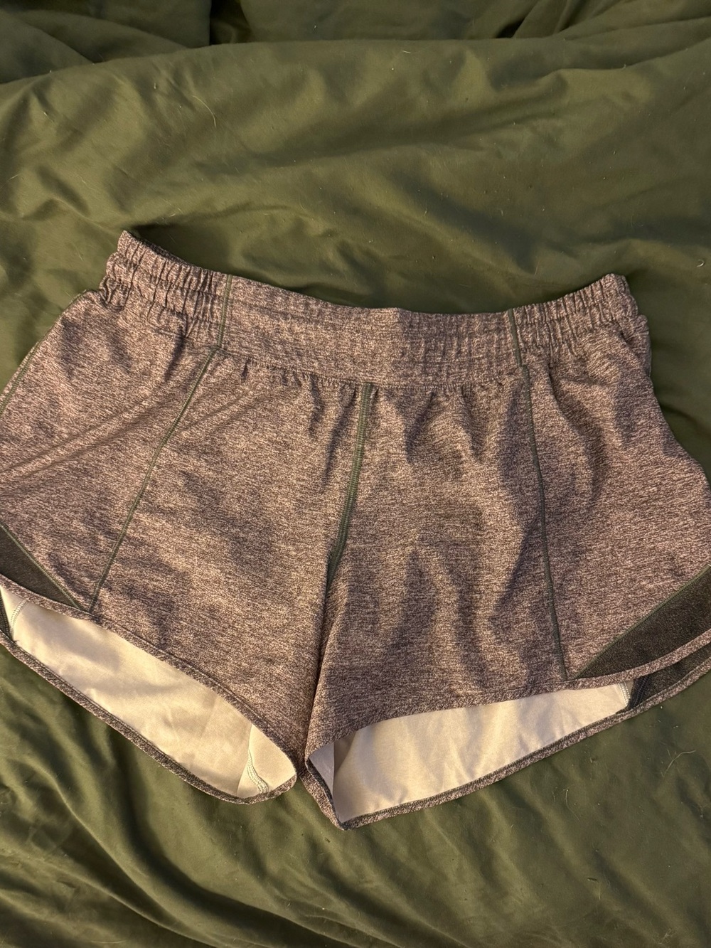 Lulu Hotty Hot Shorts 🩶